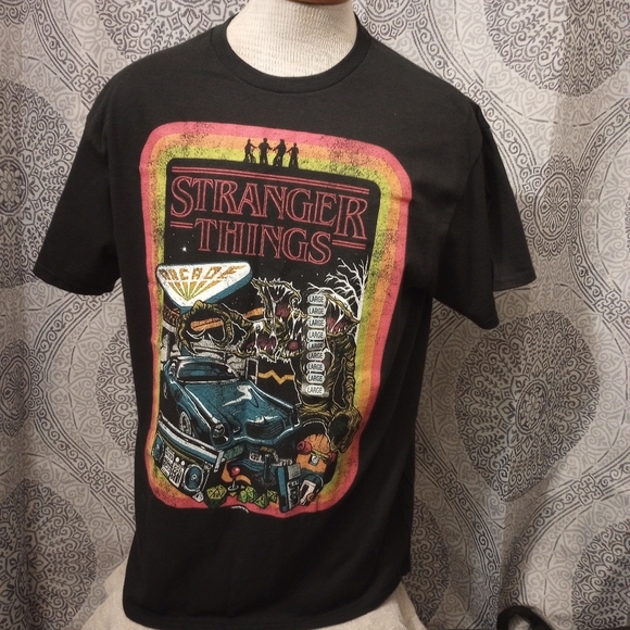 NWOT Strangers Things Unisex Black T-shirt Size Large - Picture 4 of 8